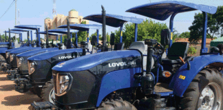 Mécanisation agricole : 92 sociétés coopératives reçoivent des tracteurs