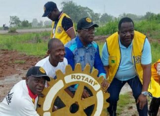 Rotary club Ouaga Savane : 1000 plants épineux pour protéger le golf club de Ouagadougou