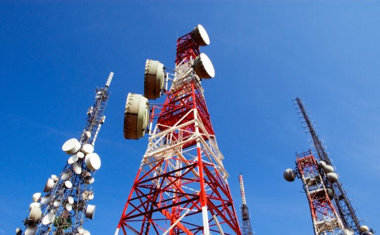 Banwa: des pylônes des compagnies de téléphonie mobile détruits à Yasso
