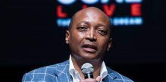CAF : Le président Patrice Motsepe au Gabon pour le Championnat panafricain scolaire