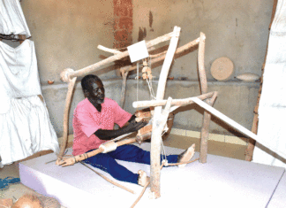 Tissage dans le village de Soulgo : une histoire scellée avec un fil