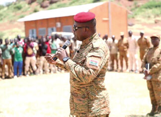 Attaque à Gaskindé : le Président Damiba remonte le moral de la troupe à Djibo