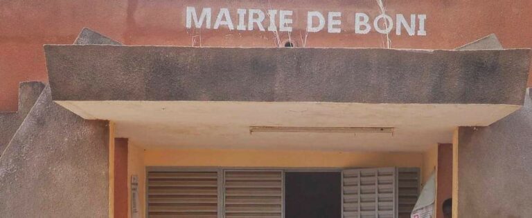 Tuy : La mairie de Boni incendiée par des hommes armés