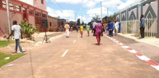 Commune de Ouagadougou : un opérateur économique offre une voie bitumée aux populations