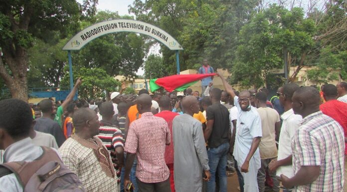 Appels à manifestation dans les rues : le ministère en charge de la Communication dénonce des informations infondées