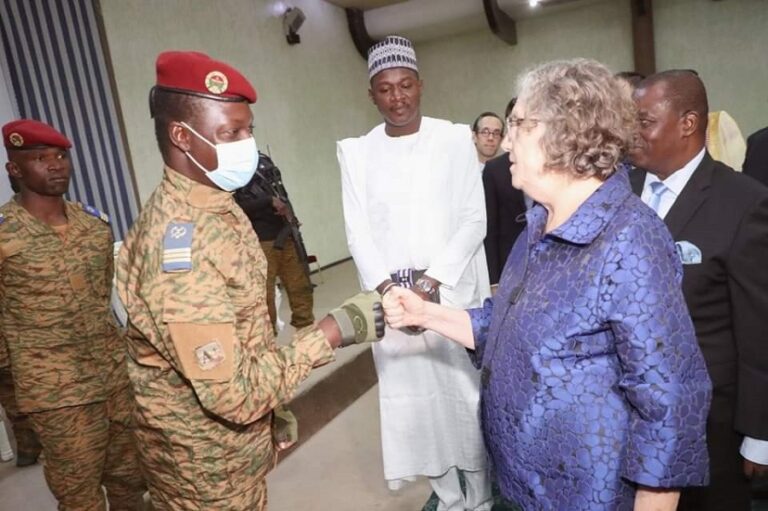 Burkina: Le capitaine Ibrahim TRAORE a échangé avec le corps diplomatique 