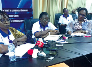 Cancers féminins : une vingtaine de journalistes sensibilisés