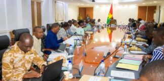 Projet de Budget 2023 : 3 200 milliards essentiellement orientés vers la sécurité et l’humanitaire, selon le ministre en charge des Finances, Aboubacar Nacanabo