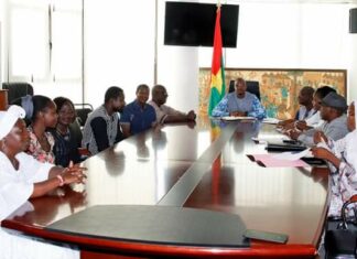 MCCAT: le Ministre Jean Emmanuel OUEDRAOGO prend langue avec les syndicats