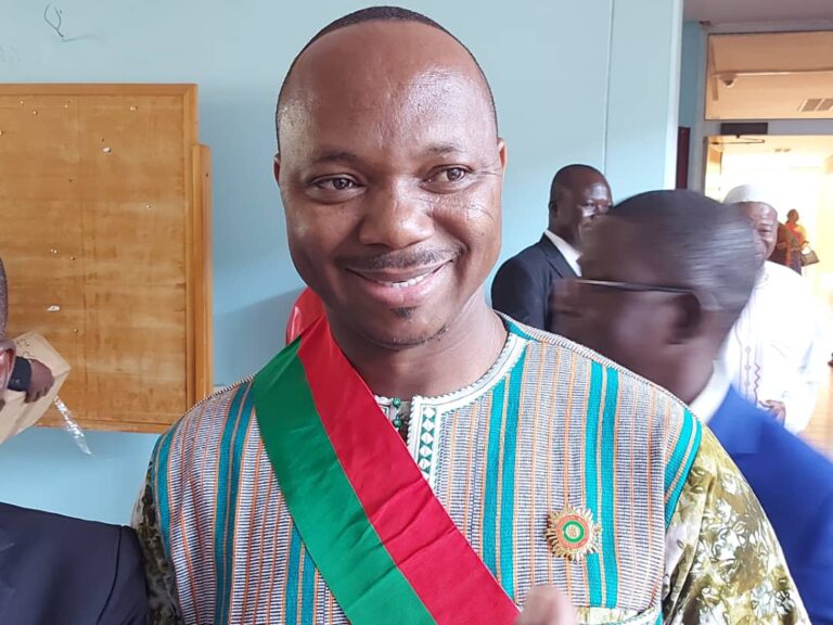 Assemblée législative de Transition : l&rsquo;enseignant en droit Ousmane Bougouma élu président