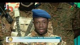 Burkina : Le capitaine Sidsoré Ouédraogo et deux proches de retour et accusé complot, désertion et vol d’aéronef (AIB)