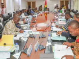 Burkina : Retour au décret de 2008 pour les salaires des ministres, le Chef de l’État garde sa rémunération de Capitaine