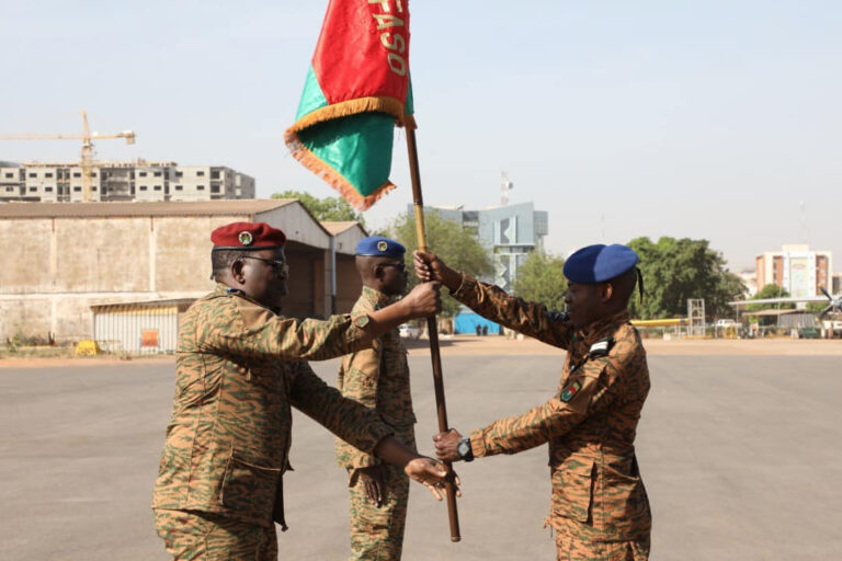 Armée de l&rsquo;Air : le nouveau Chef d’État-Major le lieutenant-colonel Christian Ouattara a pris le commandement