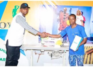 FITMOV 2022 : Hamidou Diallo remporte le concours Jeune styliste