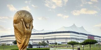 Qatar 2022 : Face à la menace des sanctions de la FIFA, les équipes européennes abandonnent la lutte contre l’homophobie