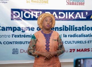 Extrémisme violent et radicalisation : Malika la Slameuse et son association Slamazone sensibilisent les jeunes à travers les réseaux sociaux