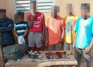 Cyber criminalité : Plus de onze millions saisis auprès de six individus opérant depuis Saaba (Police nationale)