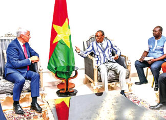 Coopération Burkina-Russie : l’ambassadeur Alexey Saltykov reçu à la Primature