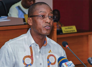 Pénurie du Super 91 et mendicité des enfants : le gouvernement à la « barre » des députés