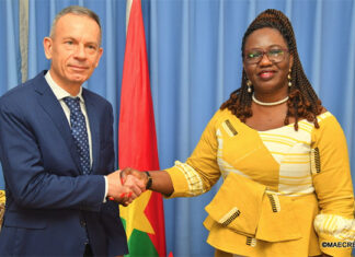 Lutte contre le terrorisme : « Nos FDS et VDP sont le Wagner du Burkina », Olivia Rouamba, ministre des Affaires étrangères