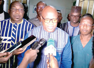 1er bébé de l’an : le ministre Kargougou « accueille » des jumeaux