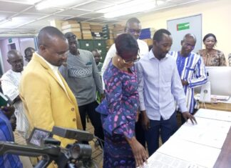 Nous a rendu visite : Le ministre en charge de la Communication, invite les agents des Editions Sidwaya à accompagner la lutte contre le terrorisme