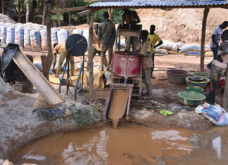 Boucle du Mouhoun : Le gouverneur ferme des sites d’orpaillage artisanal et suspend le transport de vivres et de bétail