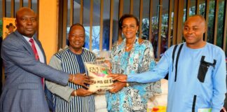 Solidarité : les Burkinabè vivant au Sénégal font un don de vivre d’une valeur d’environ 9 millions au PDI