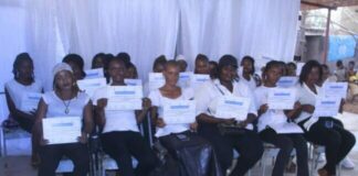 Cinéma : 25 filles formées au métier de costumière