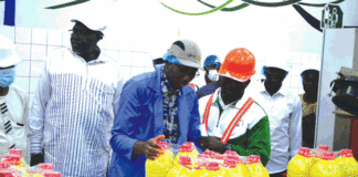 Industrie : le modèle social de la SN-CITEC salué par Bassolma Bazié