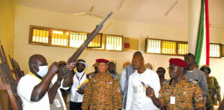 FESPACO 2023 : le ministre Jean Emmanuel Ouédraogo au musée de l’armée