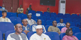 Fonds miniers et vente des cartes SIM : les députés interpellent le gouvernement