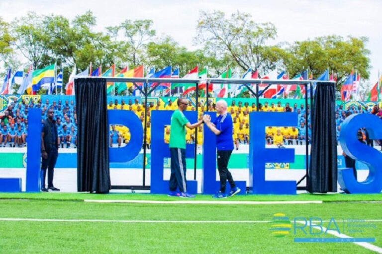 Rwanda : le stade de Kigali immortalise le roi Pelé