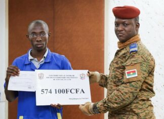 Effort de guerre : Les élèves du lycée technique national Aboubacar-Sangoulé-Lamizana contribuent pour plus de 500 mille FCFA