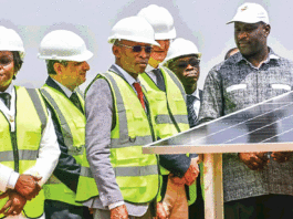 Electrification solaire : le Premier ministre lance le projet Yeleen