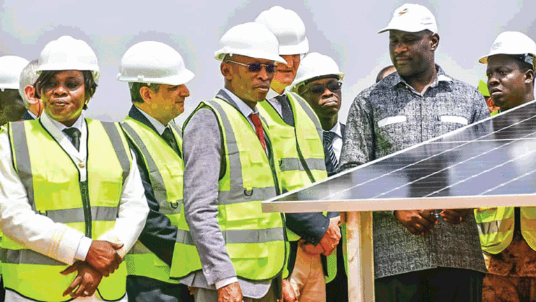 Electrification solaire : le Premier ministre lance le projet Yeleen