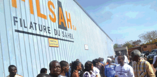 Filature du Sahel : le ministre du Commerce encourage le personnel