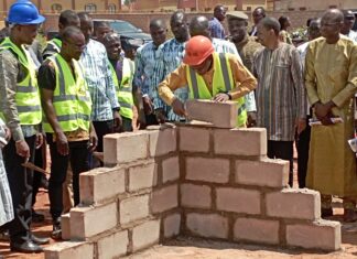 SNC 2023 : Le Premier ministre pose la première pierre de la cité des artistes