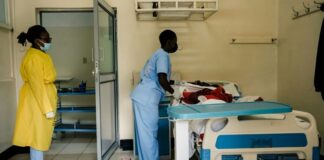 Zimbabwe : le pays veut empêcher la fuite de ses médecins