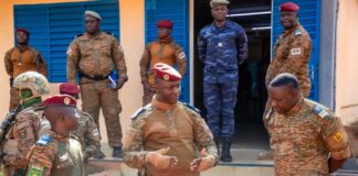 Reconquête du territoire : le capitaine Ibrahim Traoré échange avec des unités engagées dans la lutte contre le terrorisme