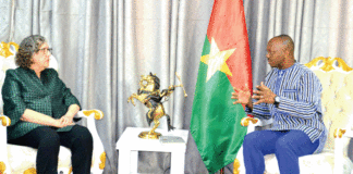 Assemblée législative de Transition : une délégation du Sénat américain reçue par Ousmane Bougouma