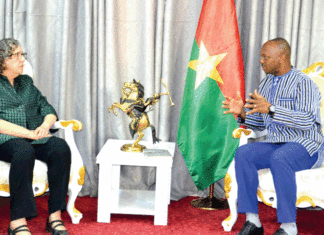 Assemblée législative de Transition : une délégation du Sénat américain reçue par Ousmane Bougouma