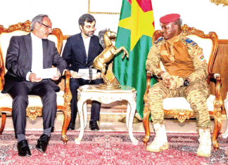 Diplomatie: Le Président de la Transition reçoit les lettres de créance de six nouveaux ambassadeurs