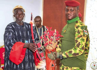 Valorisation du patrimoine culturel : le chef de l’Etat échange avec les Trésors humains vivants