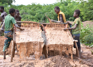 Exploitation des enfants sur les sites d’orpaillage : l’or « mine » l’avenir des mineurs