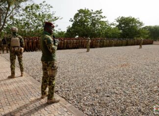 Sécurité dans la région de l’Est : le Capitaine Ibrahim TRAORE exhorte les forces combattantes à changer de paradigme
