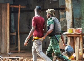 Guinée : Le gouvernement libère des activistes