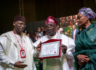 Nigeria : le nouveau président Bola Ahmed Tinubu a prêté serment