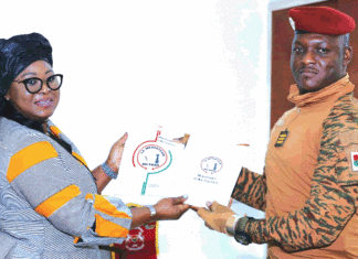 Médiateur du Faso : le chef de l’Etat reçoit les rapports d’activités 2021 et 2022