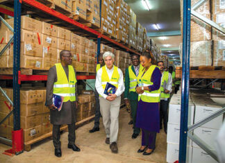 Reconstruction des entrepôts sinistrés de la CAMEG : un appui de 4,5 milliards F CFA de la Banque mondiale